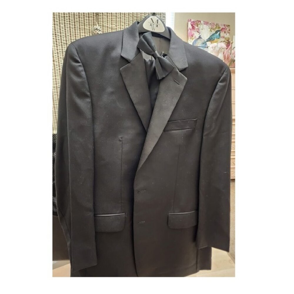 Calvin Klein Tuxedo, Black, 42R, Sleeves 24", pants 36 waist and 29.5 length
